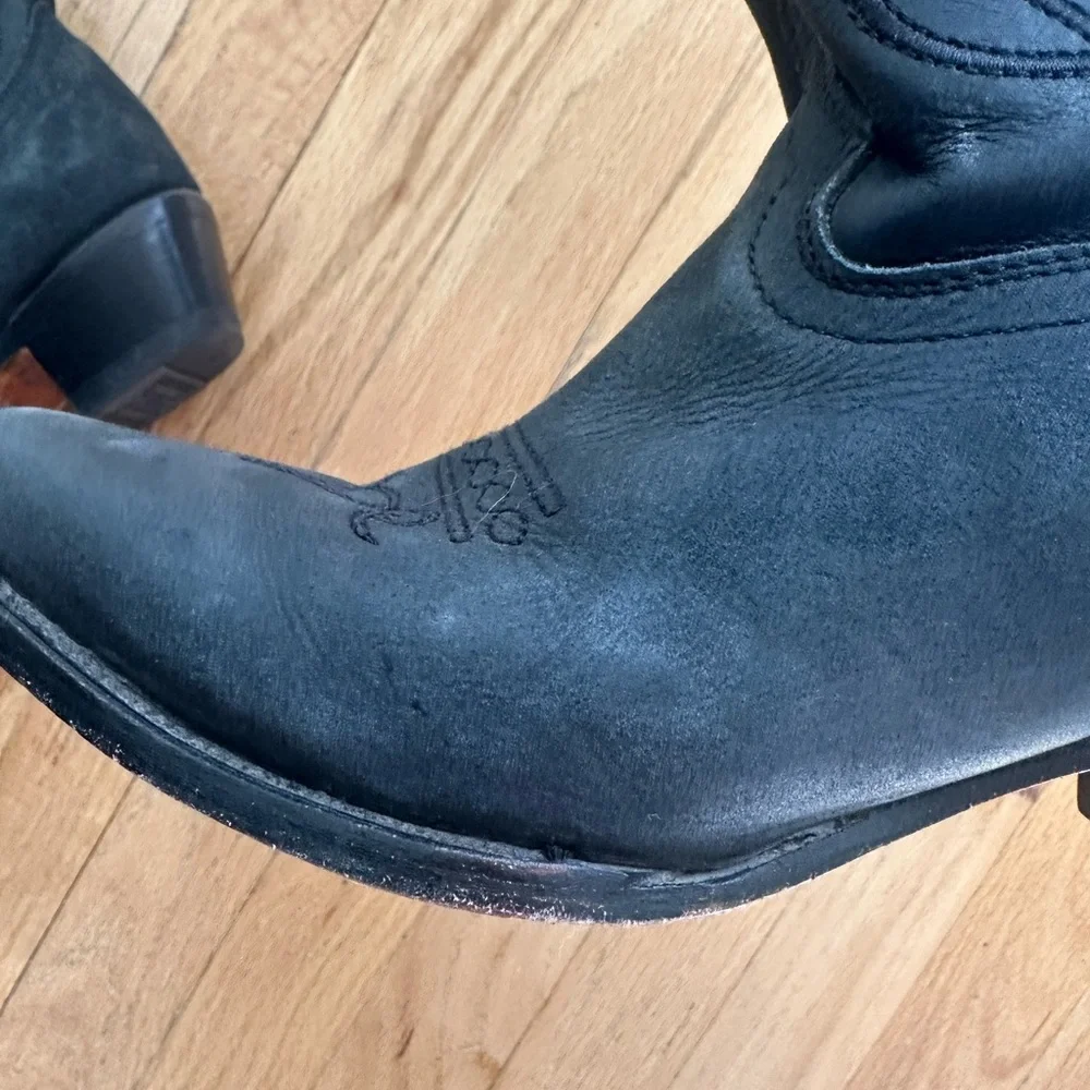 Corral Black Embroidered Heeled Boots - Picture 10 of 14